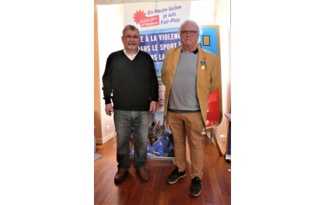 Charles Brossard, médaillé de Bronze Jeunesse et Sports.